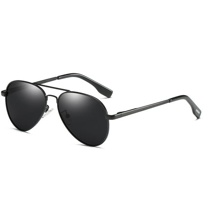 Unisex polarized sunglasses with UV400 protection in modern lightweight design
