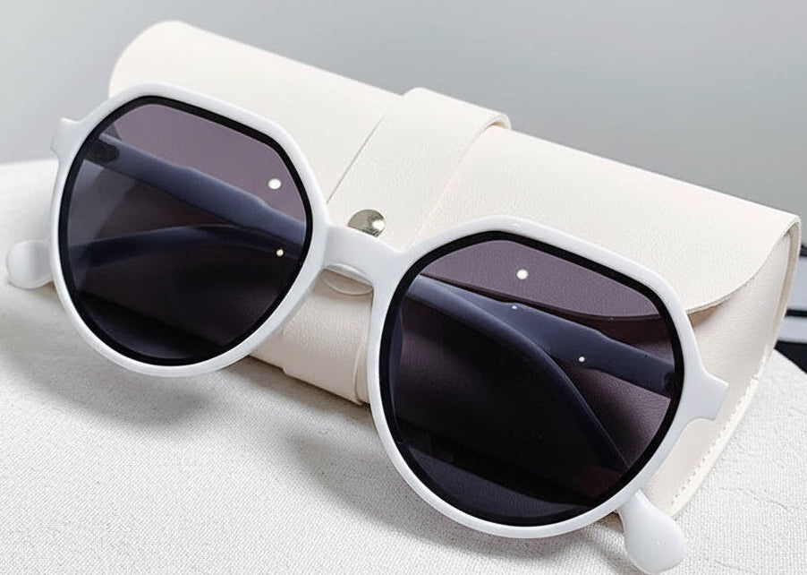 sunglasses fashion eyewear
lightweight UV blocking sunglasses for daily wear